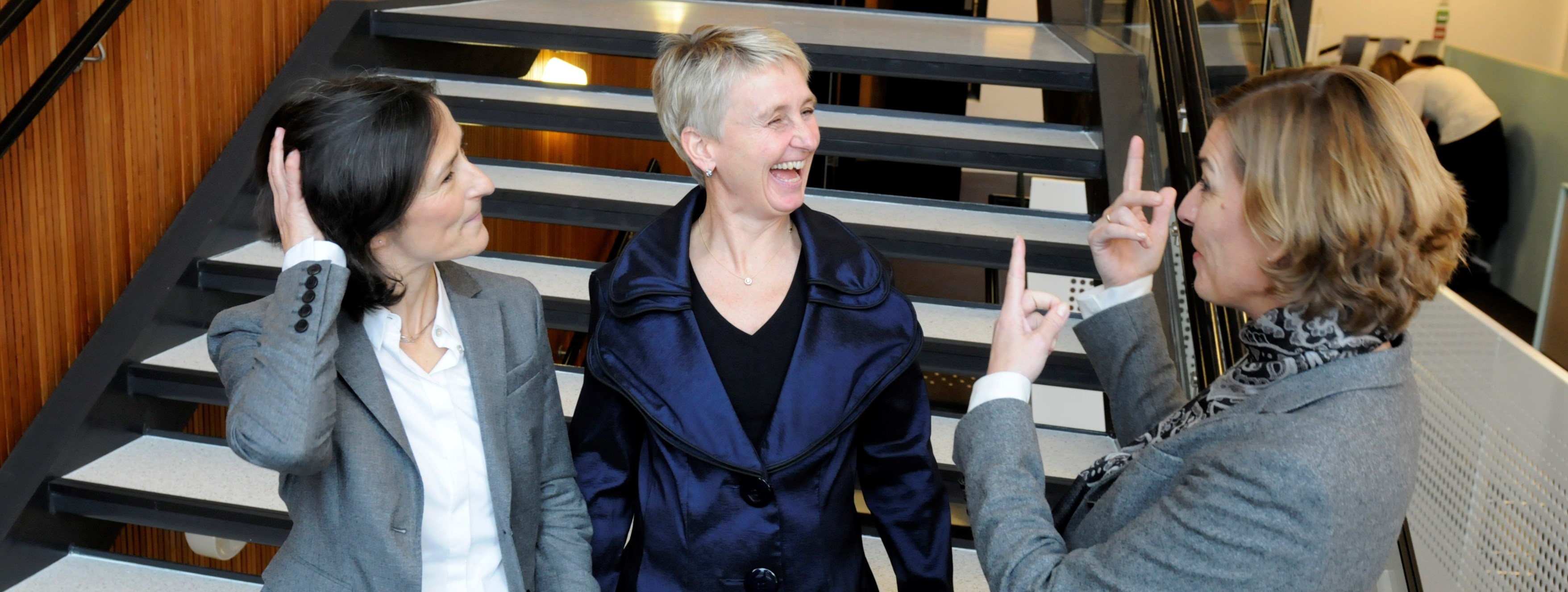 NHH-professorene Astrid Kunze (til venstre), Karin S. Thorburn og Inger G. Stensaker, alle ved NHH.