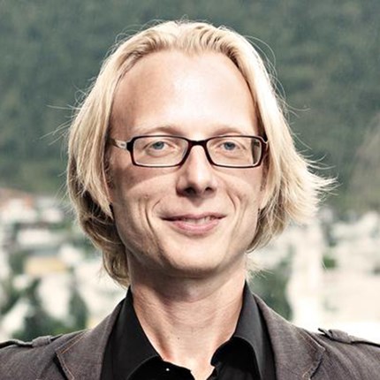 Ivar Kolstad er professor ved Institutt for regnskap, revisjon og rettsvitenskap, NHH.