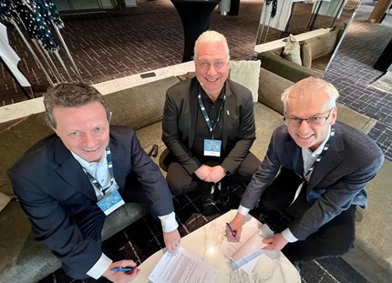 Runar Hollevik, konsernsjef NorgesGruppen, Frode Steen, professor og FOOD-leder og Øystein Thøgersen, rektor NHH på FOOD-konferansen.